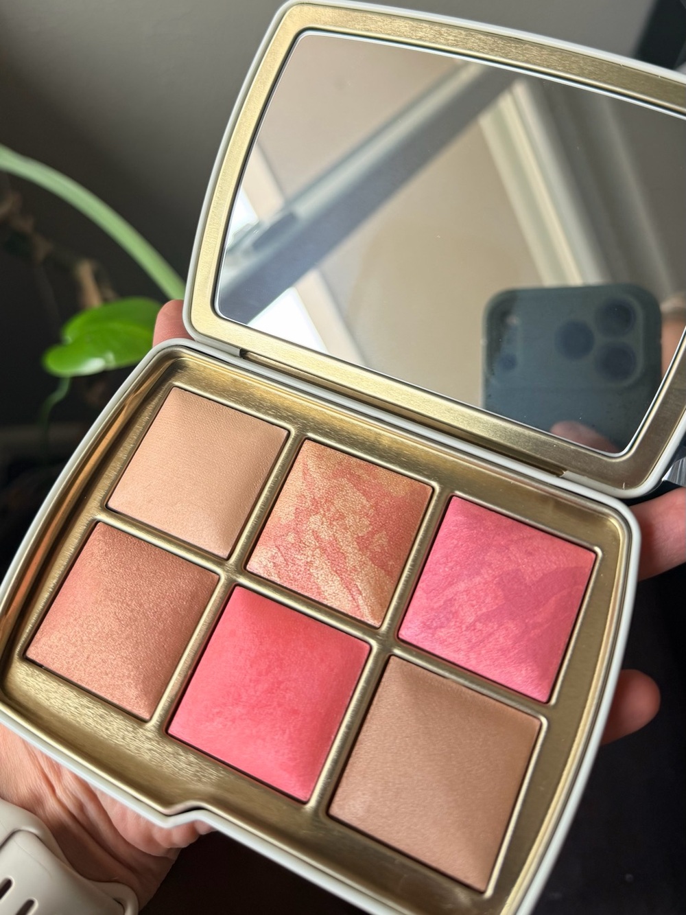 Hourglass Evil Eye Palette NIB - Picture 2 of 3